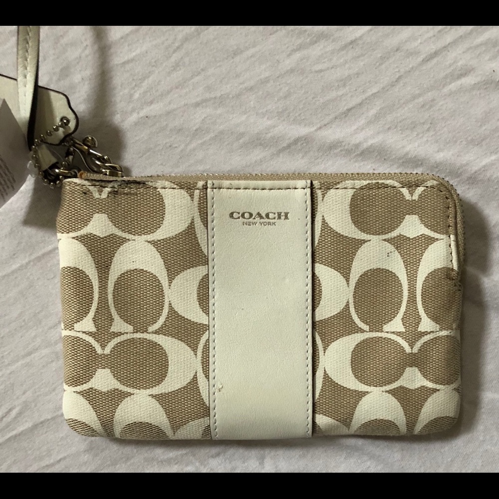 RARE COACH WHITE AND BEIGE WRISTLET